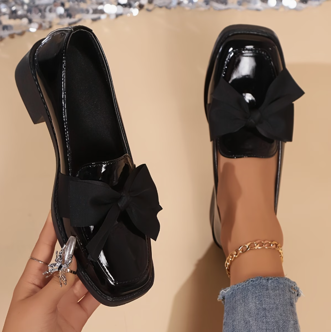 Wide-Toe Comfort Shoes