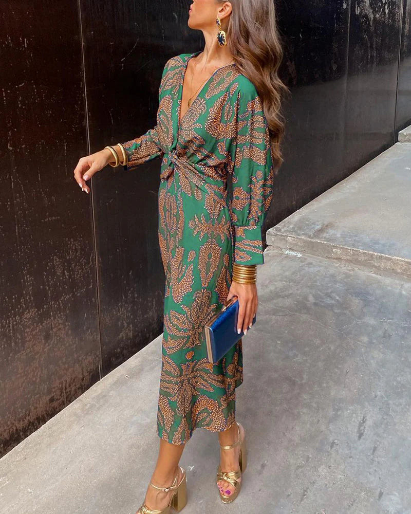 Elegant Dress with Long Sleeves and Floral Print