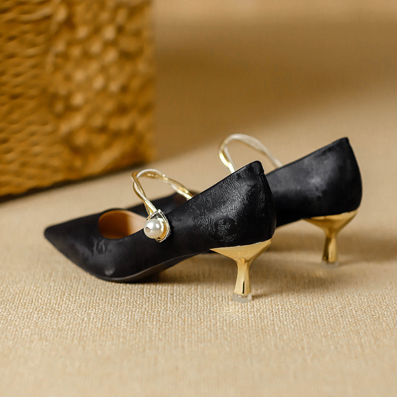 Vintage Pearl Kitten Heels