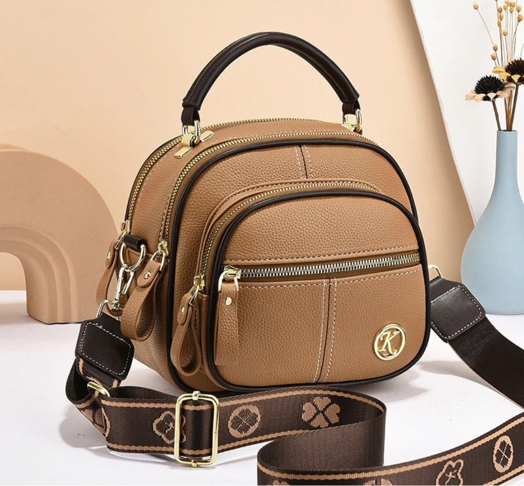 Compact Crossbody Bag for Effortless Style