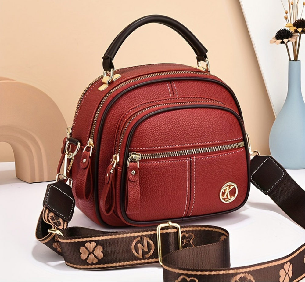 Compact Crossbody Bag for Effortless Style