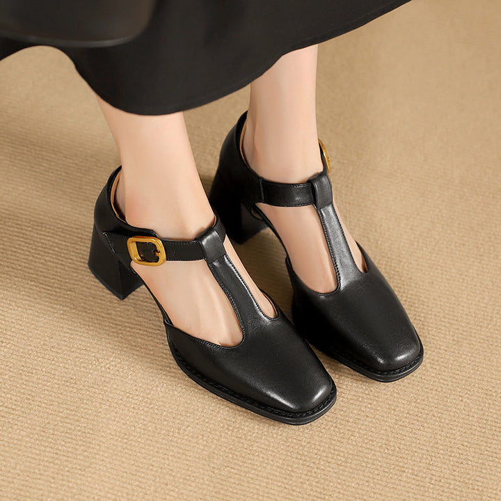 T-trap Leather Pumps