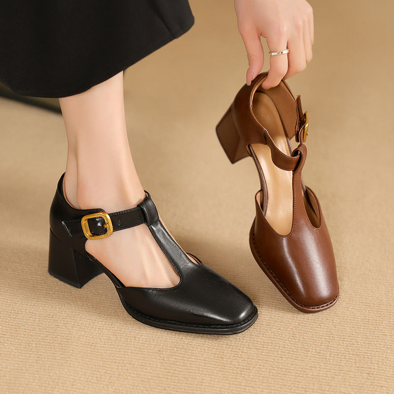 T-trap Leather Pumps