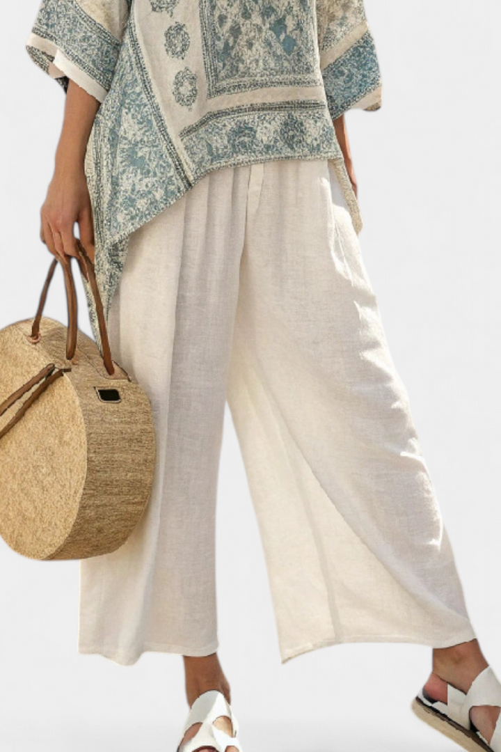 Comfortable Printed Blouse and Wide-Leg White Pants